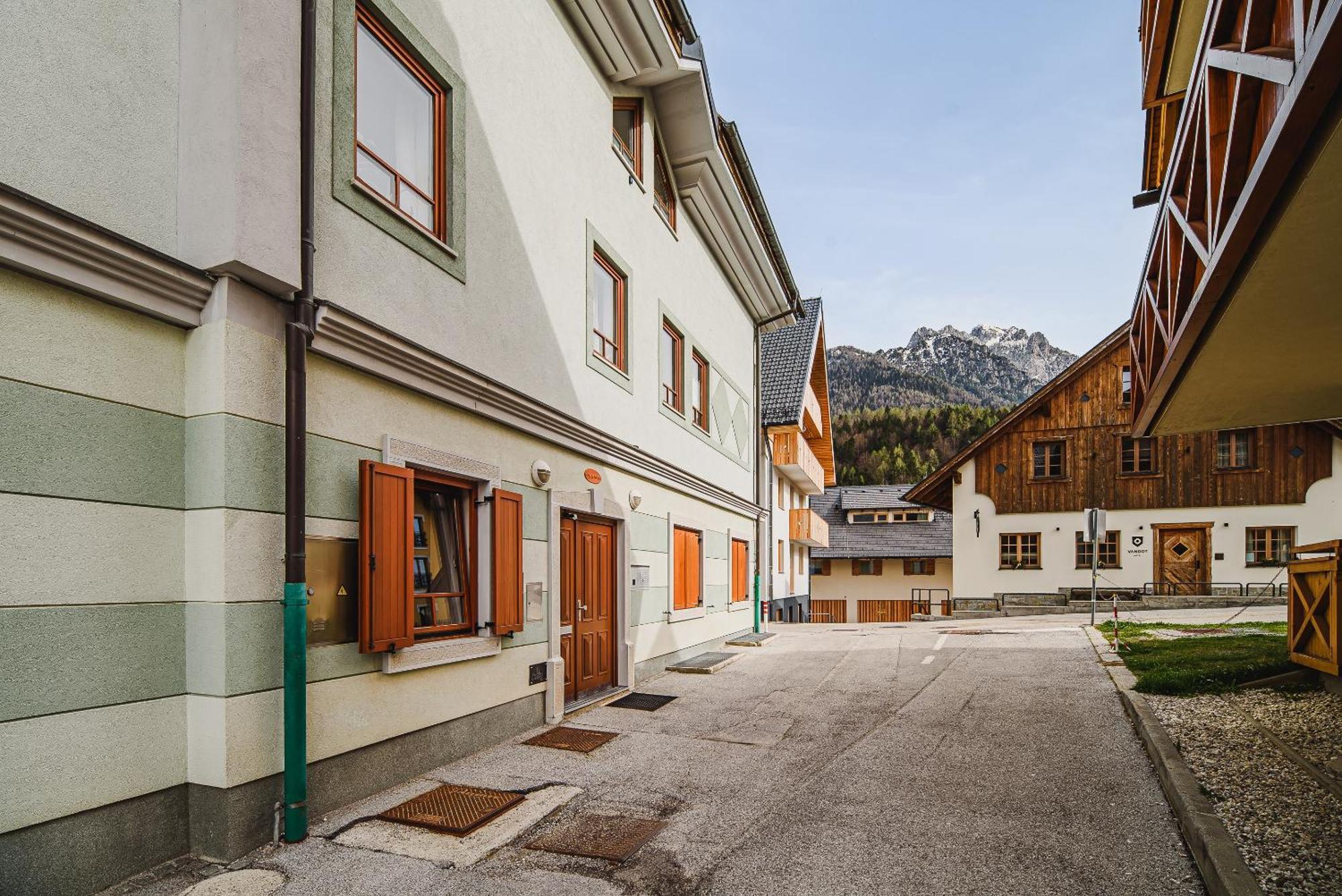 Apartments Slavec With Free Onsite Parking Краньска Гора Экстерьер фото
